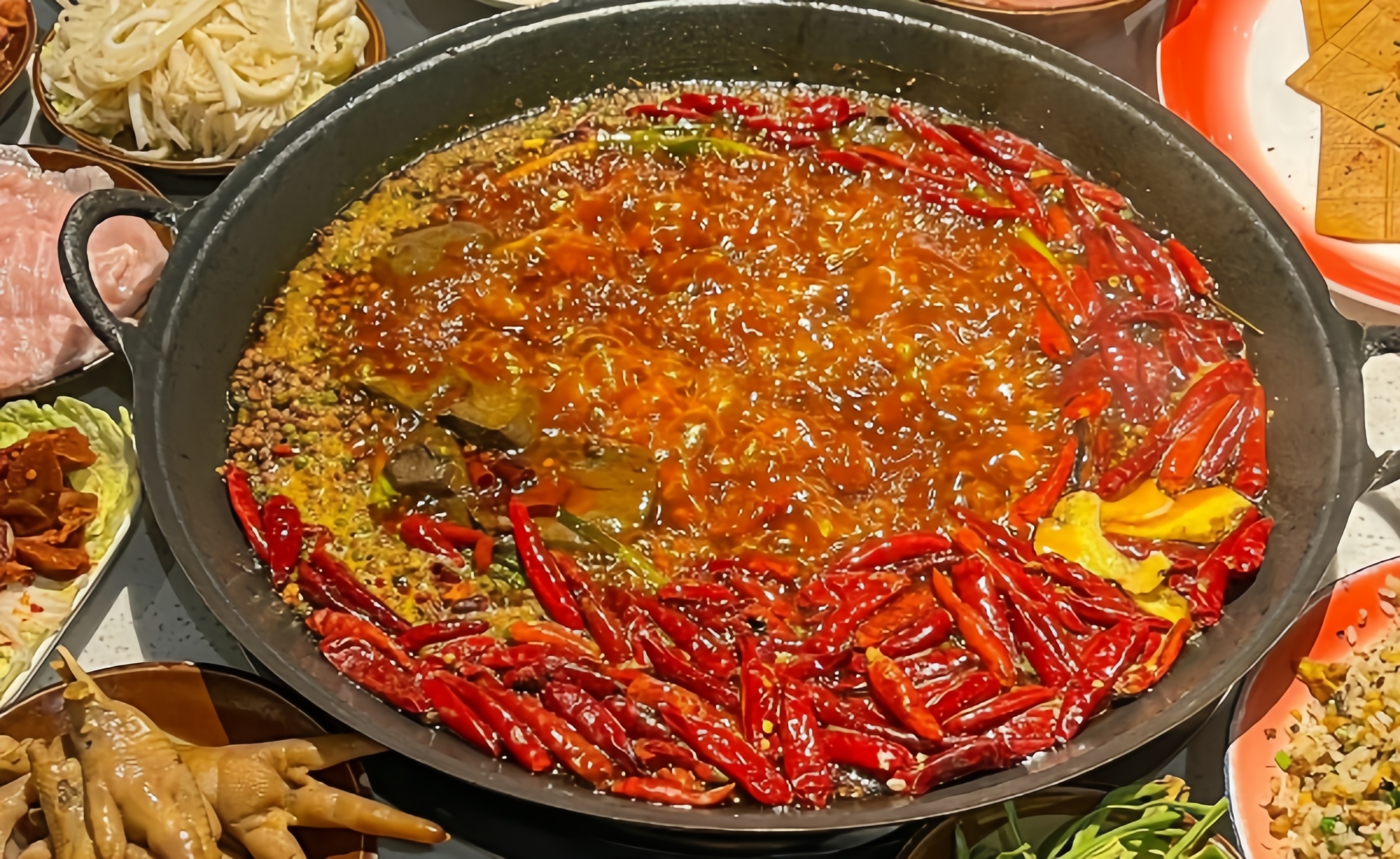 A Gastronomic Exploration: What Is the Difference between Sichuan and Chongqing Hotpot?