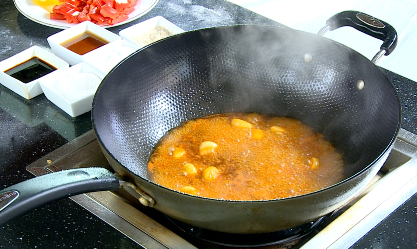 Sweet and Sour Pork with Pineapple COOKING STEP 4