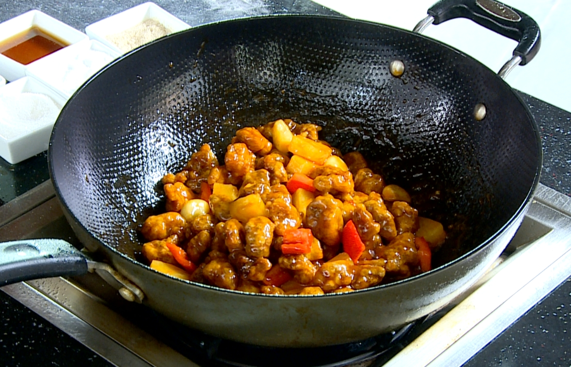 Sweet and Sour Pork with Pineapple COOKING STEP 5