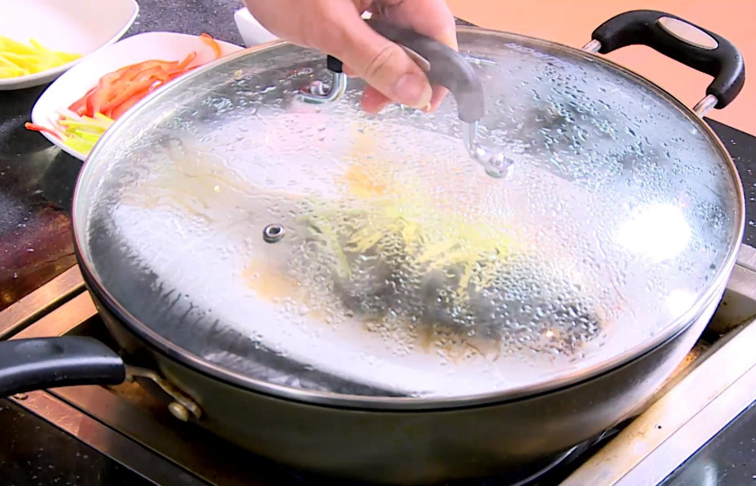 Chinese Steamed Fish COOKING STEP 4