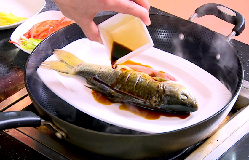 Chinese Steamed Fish COOKING STEP 3