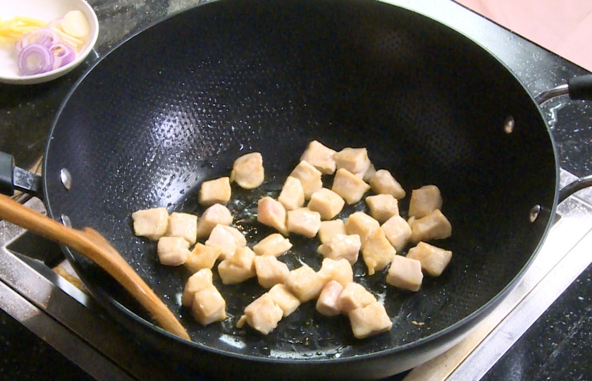 Kung Pao Chicken COOKING STEP 3