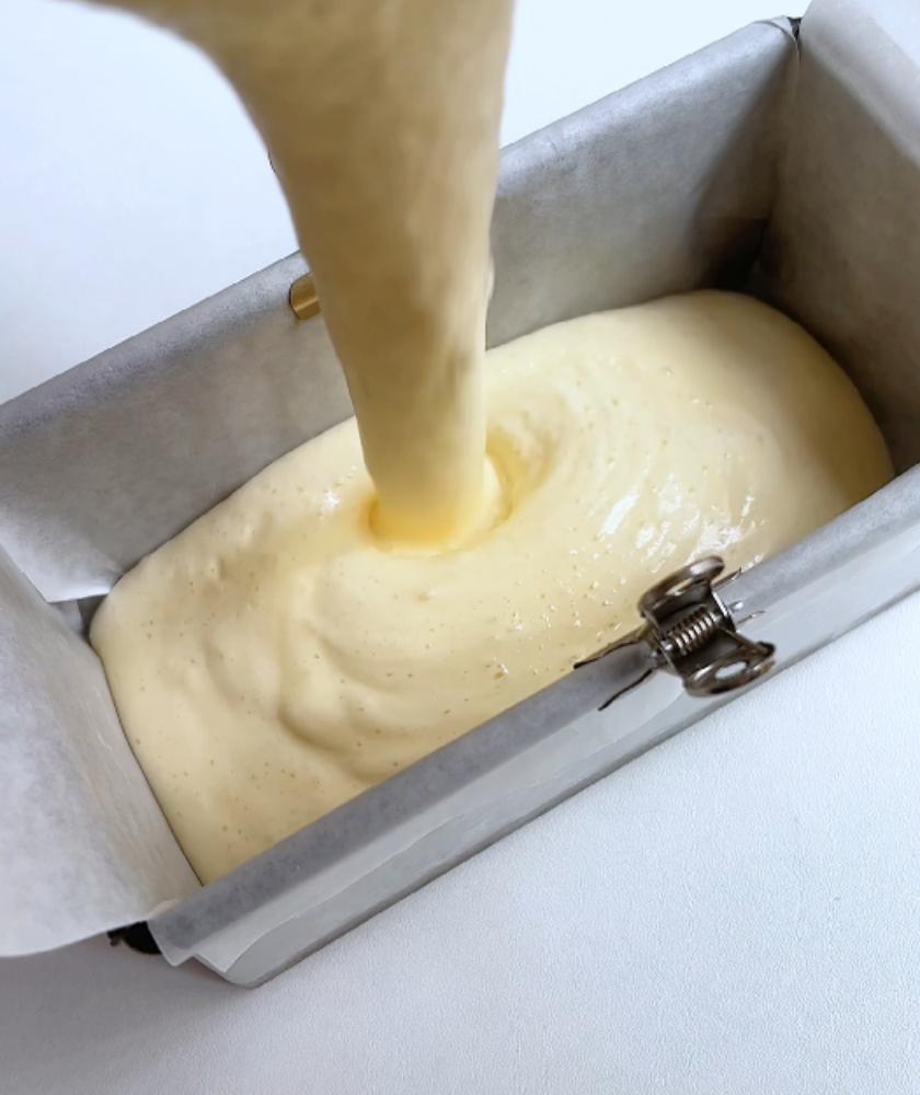 Low-calorie yogurt cake COOKING STEP 4