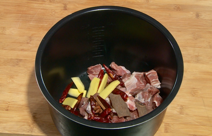 Beef Hot Pot COOKING STEP 2