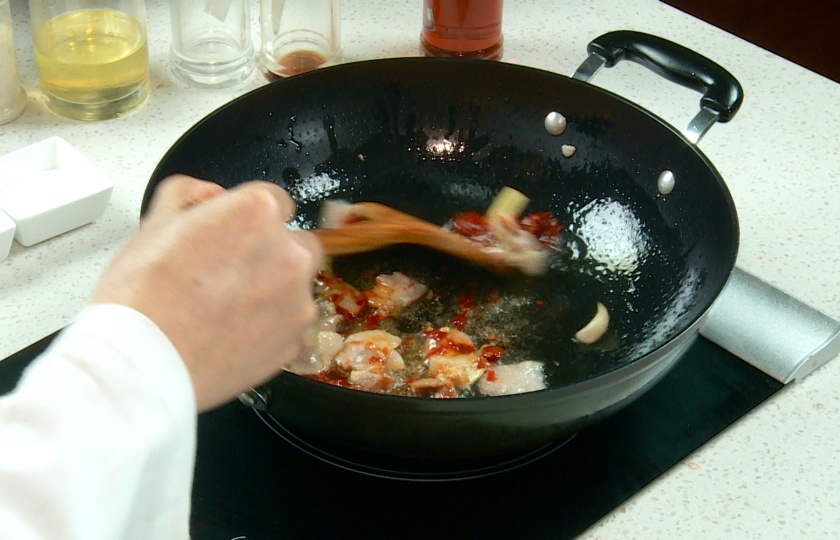 Ma La Xiang Guo (Sichuan Mala Dry Pot) COOKING STEP 4