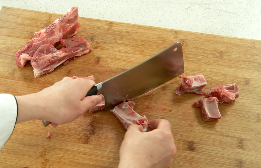 Yam And Pork Ribs Soup COOKING STEP 1