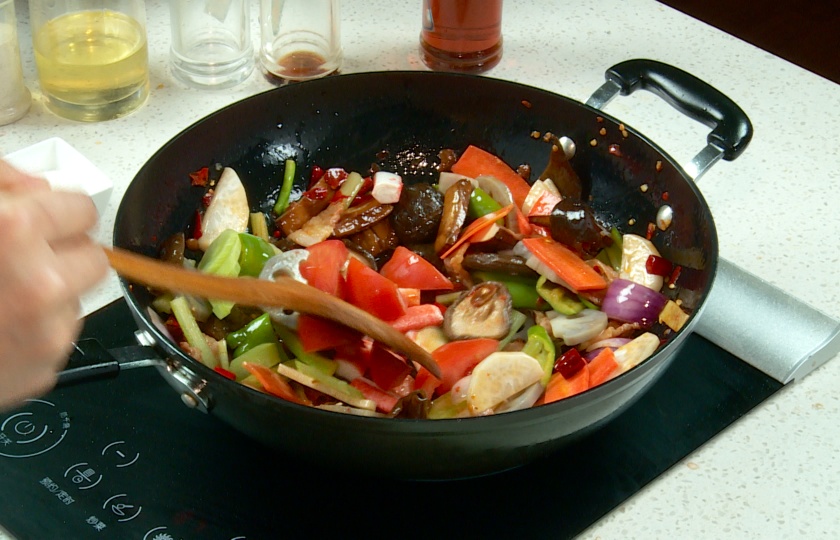 Ma La Xiang Guo (Sichuan Mala Dry Pot) COOKING STEP 5