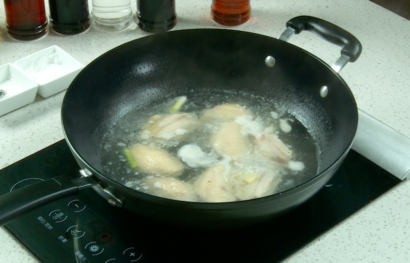 hree Cup Chicken (San Bei Ji) COOKING STEP 2