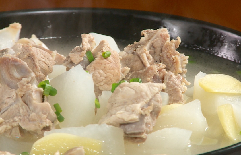 Radish And Pork Ribs Soup