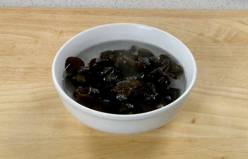 Wood Ear Mushroom Salad COOKING STEP 4