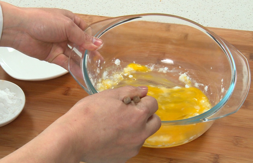 Egg Dumplings COOKING STEP 2