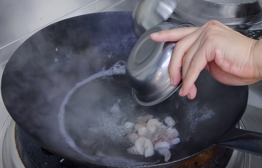 shrimp scampi with rice COOKING STEP 3