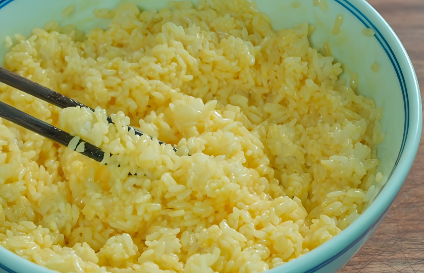 egg fried rice COOKING STEP 2