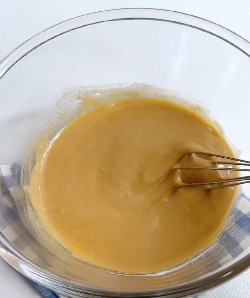 Make egg yolk paste