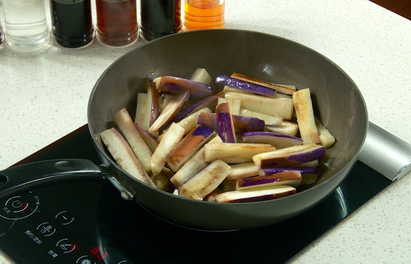 Fish-flavored Eggplant COOKING STEP 3