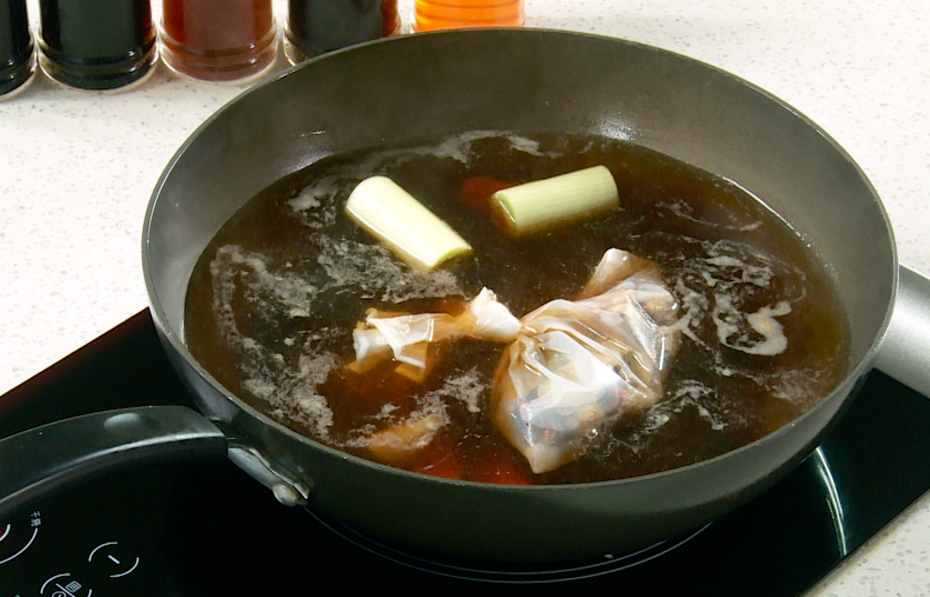 Boil with spices