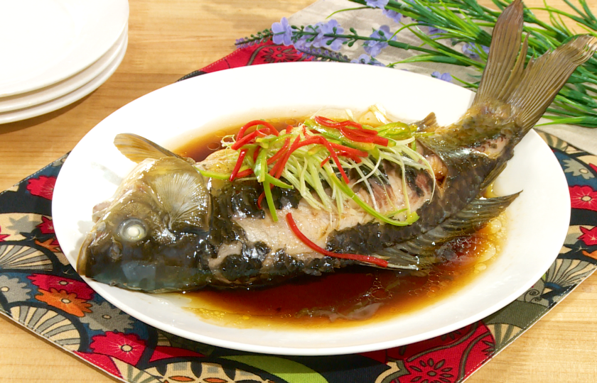 Delicious Steamed Crucian Carp Recipe