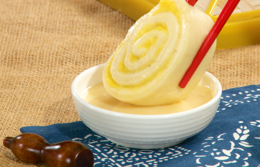 Two-Tone Flour Rolls Recipe