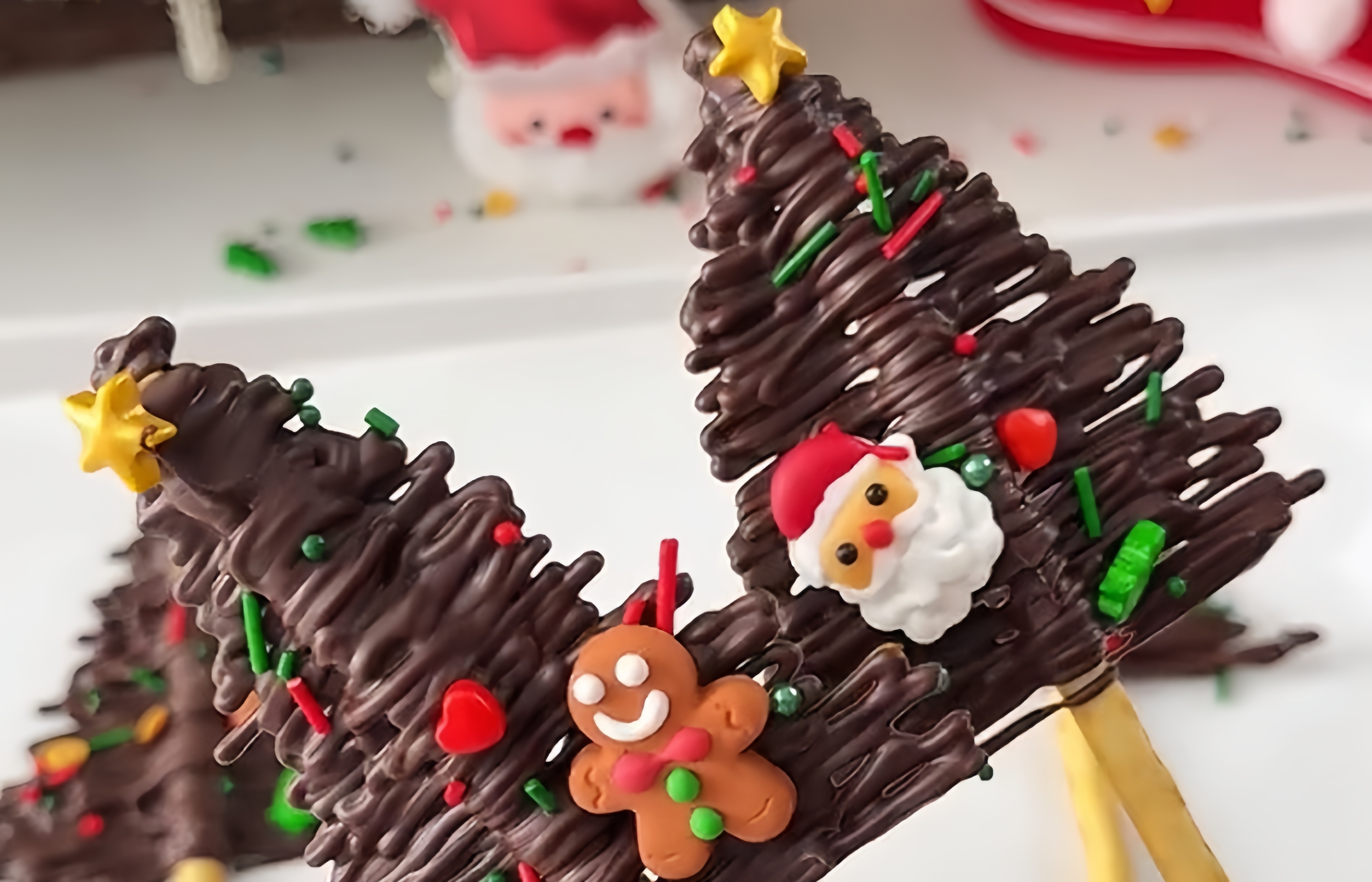 Super Simple Chocolate Christmas Tree