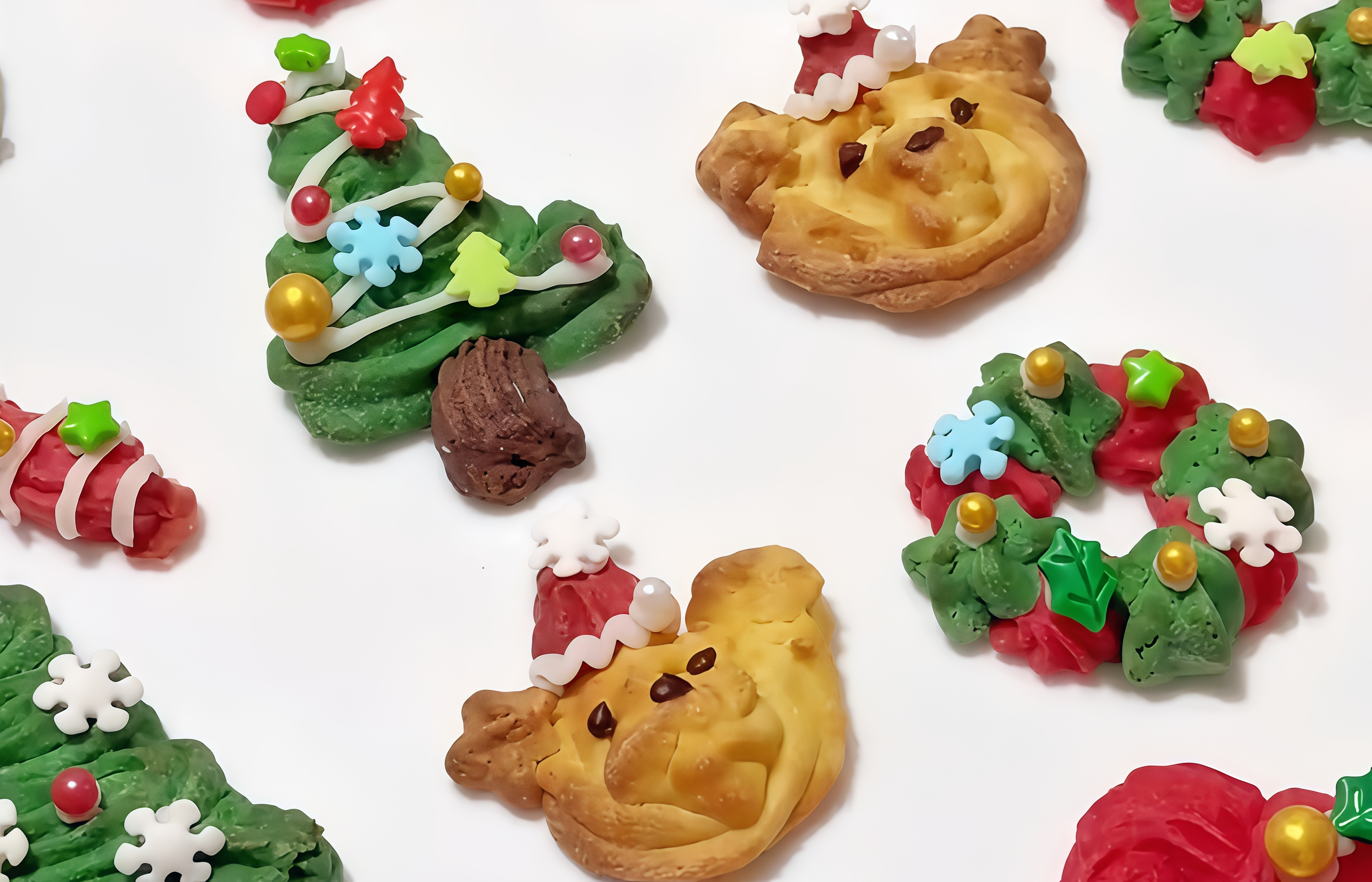 Delightful Festive Treat: Christmas Crispy Cookies