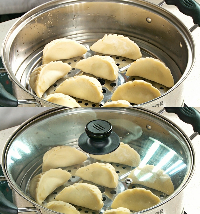 Steaming dumplings