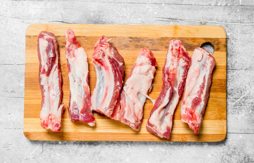 Cooking Time: How Long Can You Slow Cook a Rack of Ribs