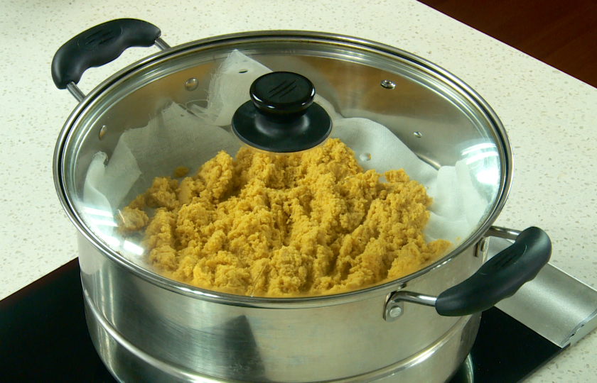 Steam cornmeal