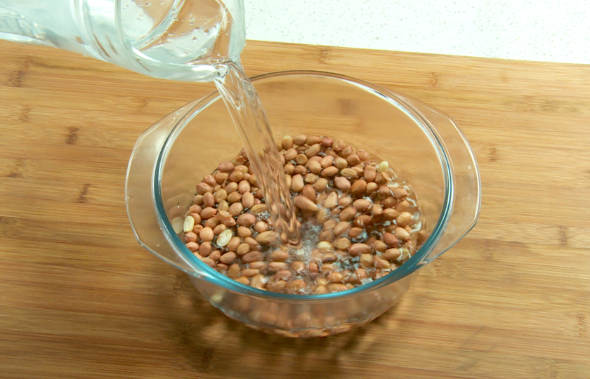 Soak peanuts