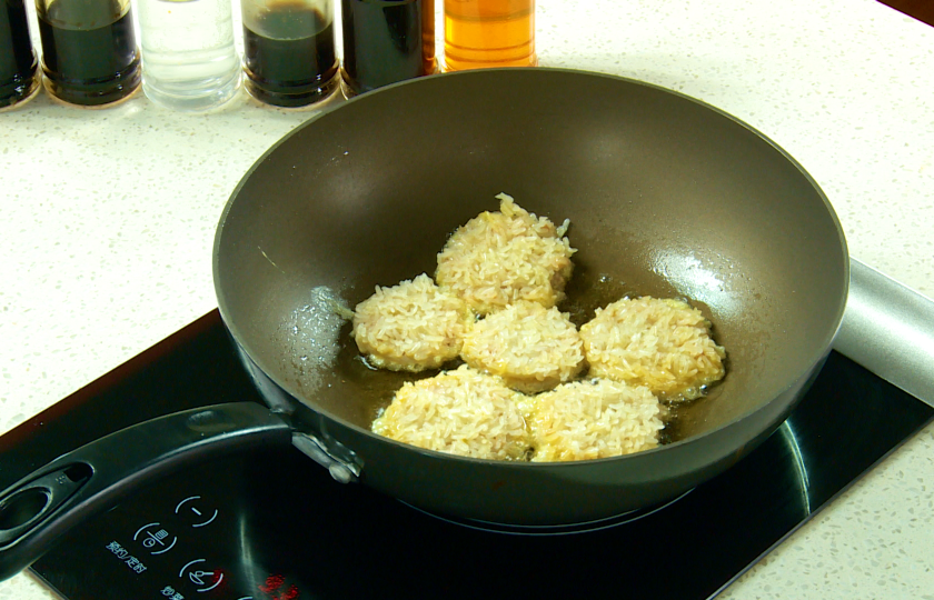 Slowly Fry Lotus Root Sandwiches