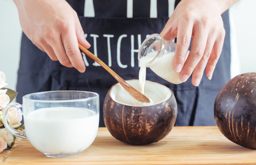 Culinary Queries: Will coconut milk thicken as it cooks?