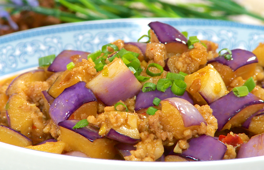 Plate & sprinkle scallions