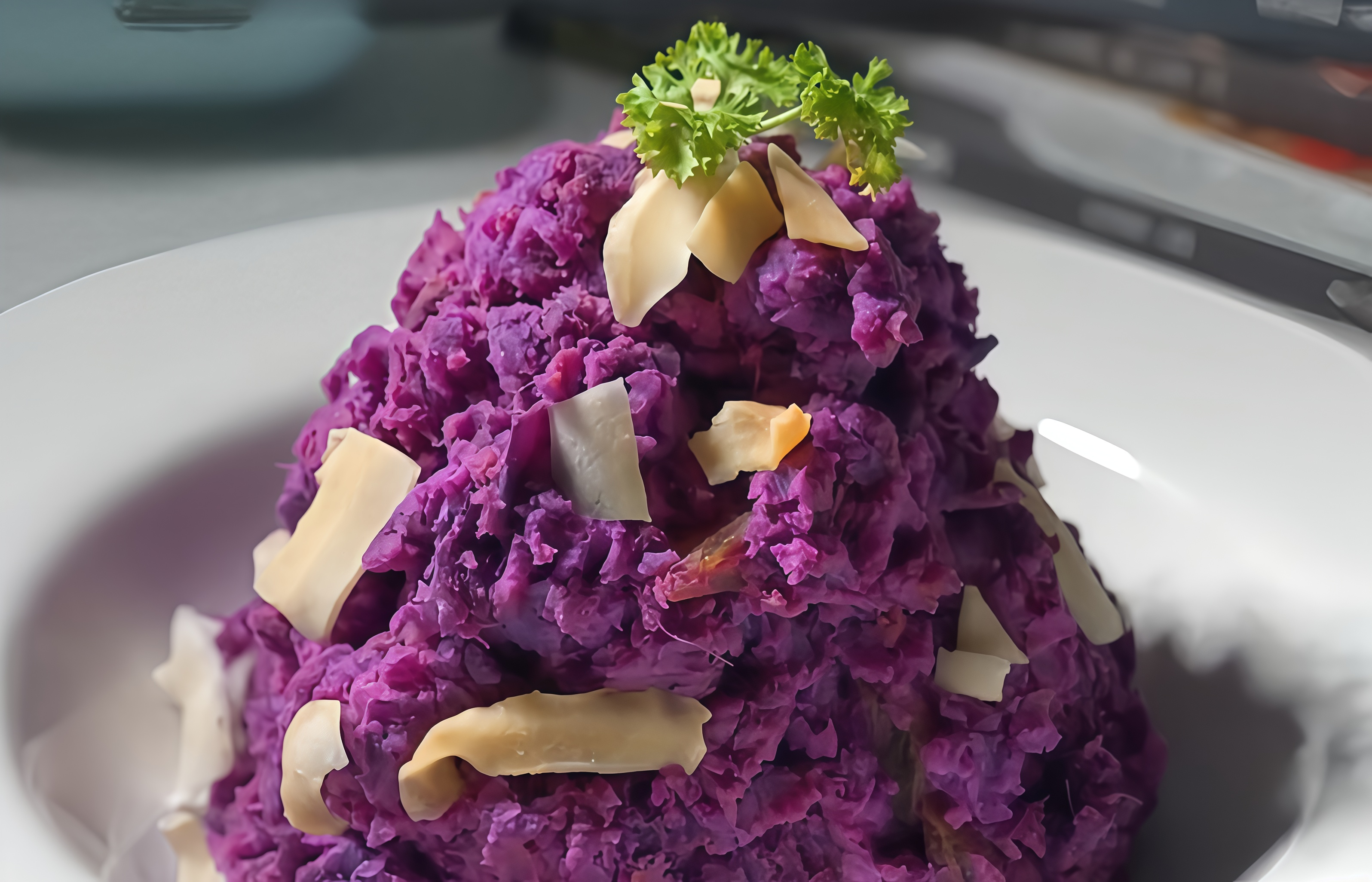 Purple potatoes salad