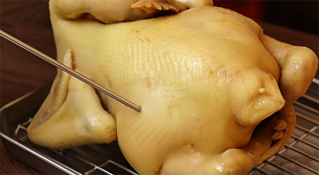 Simple White Cut Chicken Recipe: How to Make Boiled Chicken