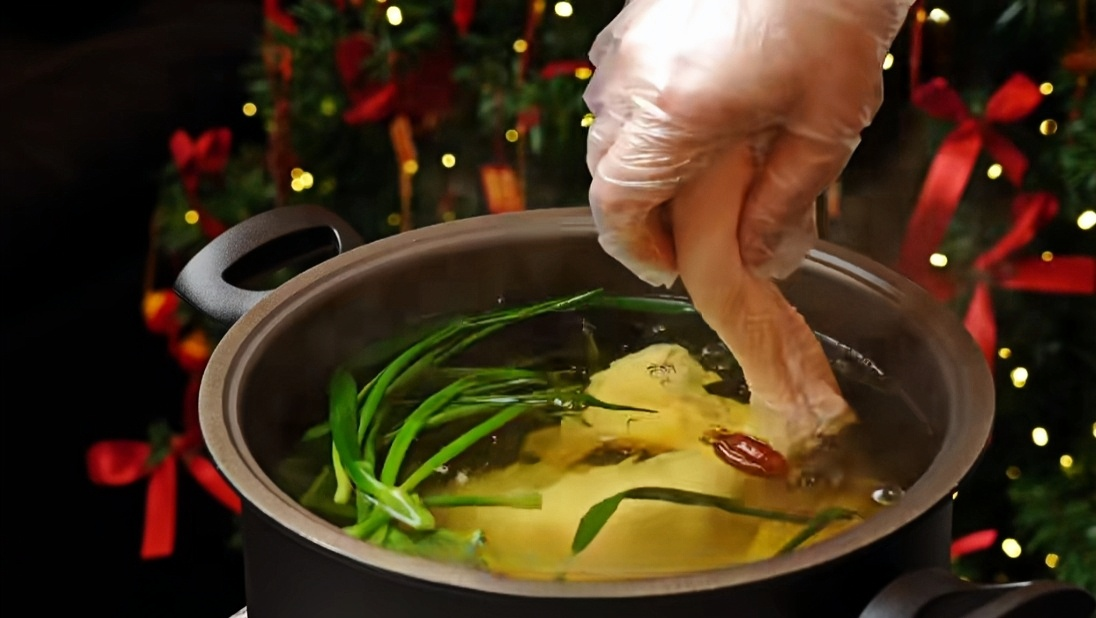 Blanching the Chicken