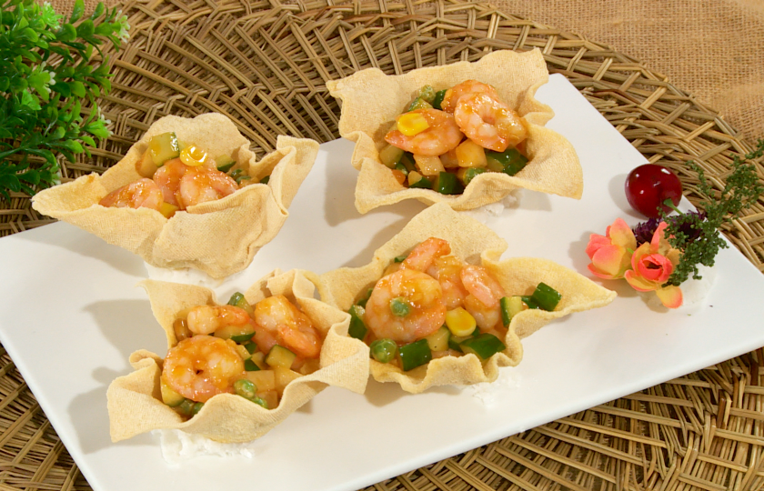 Shrimp with Tomato Sauce and Corn