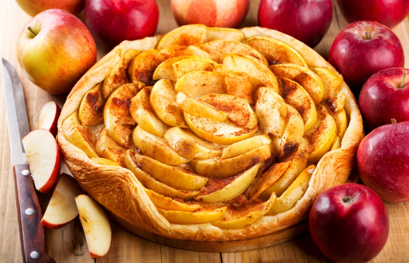 Gourmet Delight: Slow Cooked Apple Pie