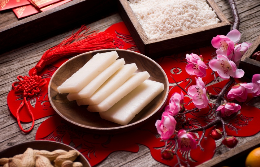 Lunar New Year snack: Sweet and spicy crispy rice cakes