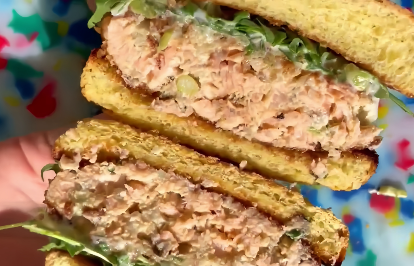 air fryer salmon burgers