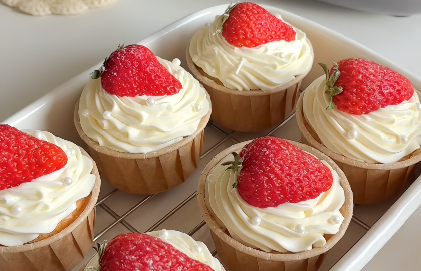 Simple, Sweet Cupcakes for Valentine’s Day