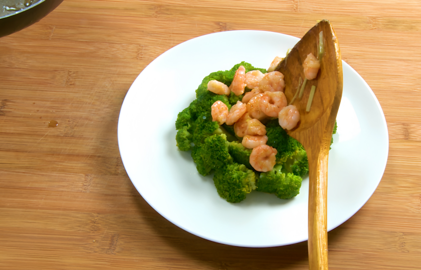 Serve shrimp on broccoli