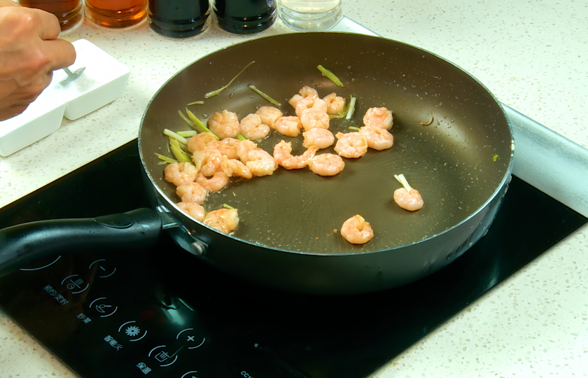 Add shrimp to pan