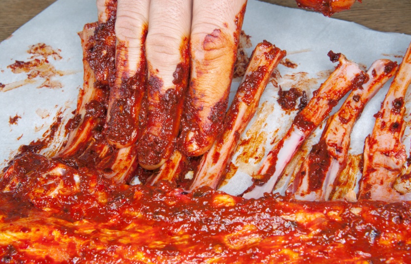 Wondering the best time and temp for ribs in an air fryer? Here’s your guide!