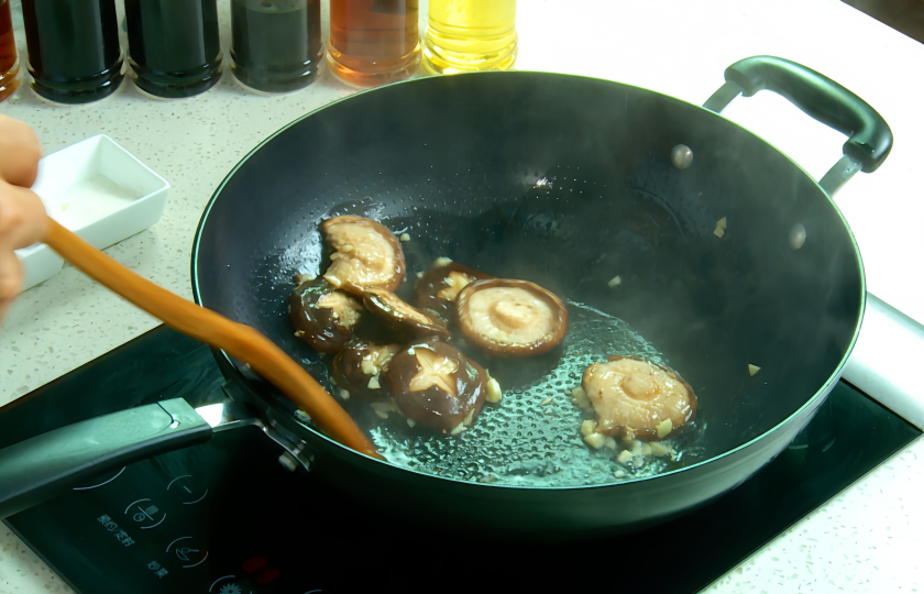 Stir-fry Mushrooms