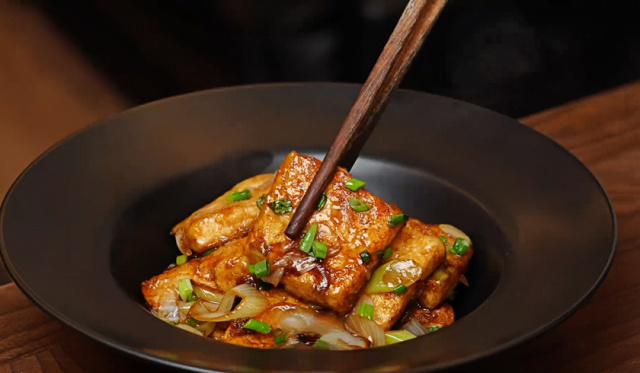 Fried Tofu with Scallions