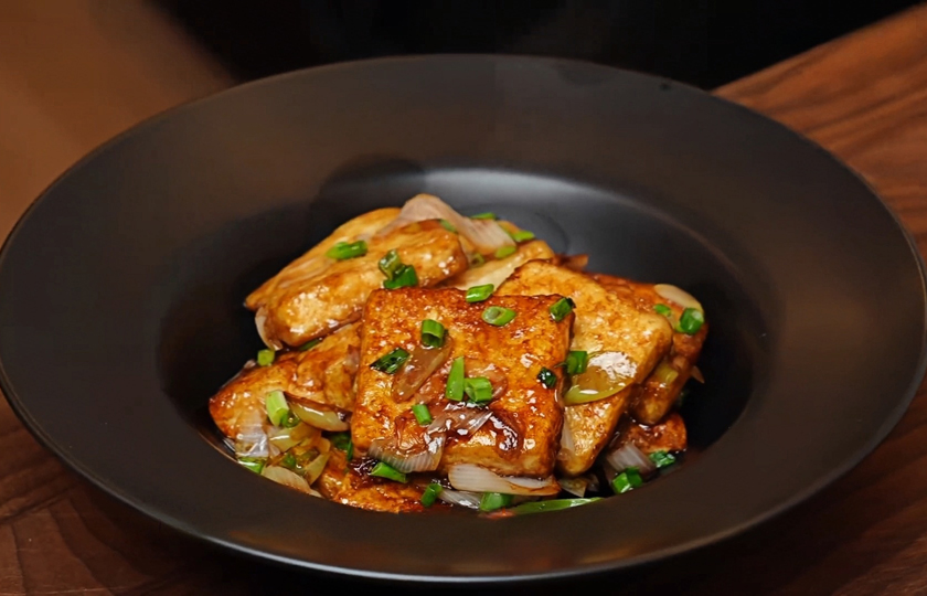 Fried Tofu with Fragrant Scallions