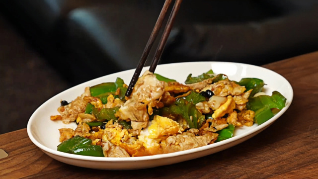 Green Pepper Egg Stir-Fry